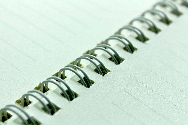 О сокращении наименований должностей в штатном расписании